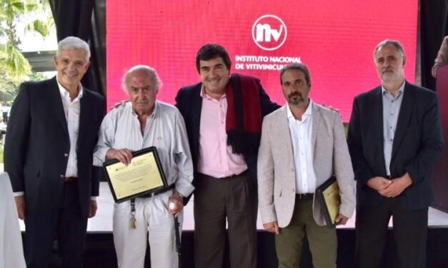 Autoridades nacionales y provinciales homenajearon a un destacado bodeguero salteño