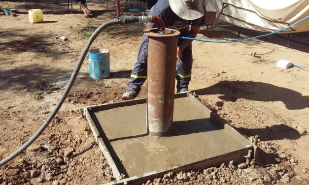 Finalizaron las obras del pozo que abastecerá de agua a casi 200 familias de Misión Carboncito