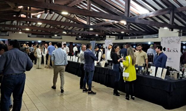 El Gobierno promueve el comercio formal de vinos con Paraguay