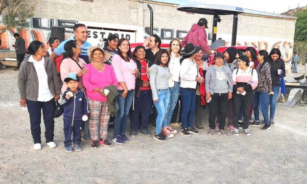El grupo asociativo “Mujeres Queseras de Payogasta” recibió un tractor