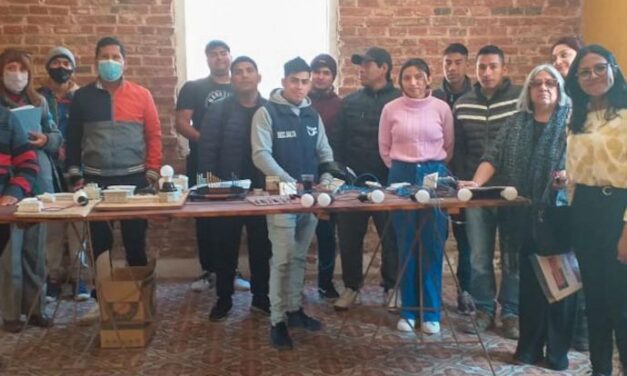 Más de 300 emprendedores recibieron formación en oficios