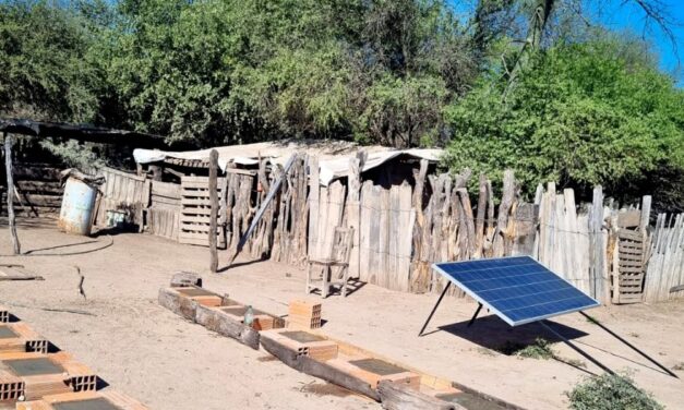 En Pichanal, REMSa entregó equipos de paneles solares para el paraje Yuchán