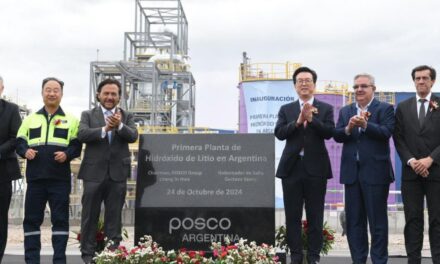 Sáenz inauguró en Salta la primera planta comercial de producción de hidróxido de litio del país