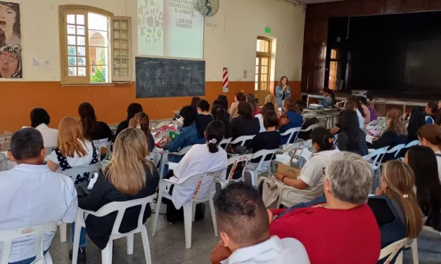 Primer taller de Educación Ambiental Integral para docentes de Escuelas Centinelas del Río Arenales