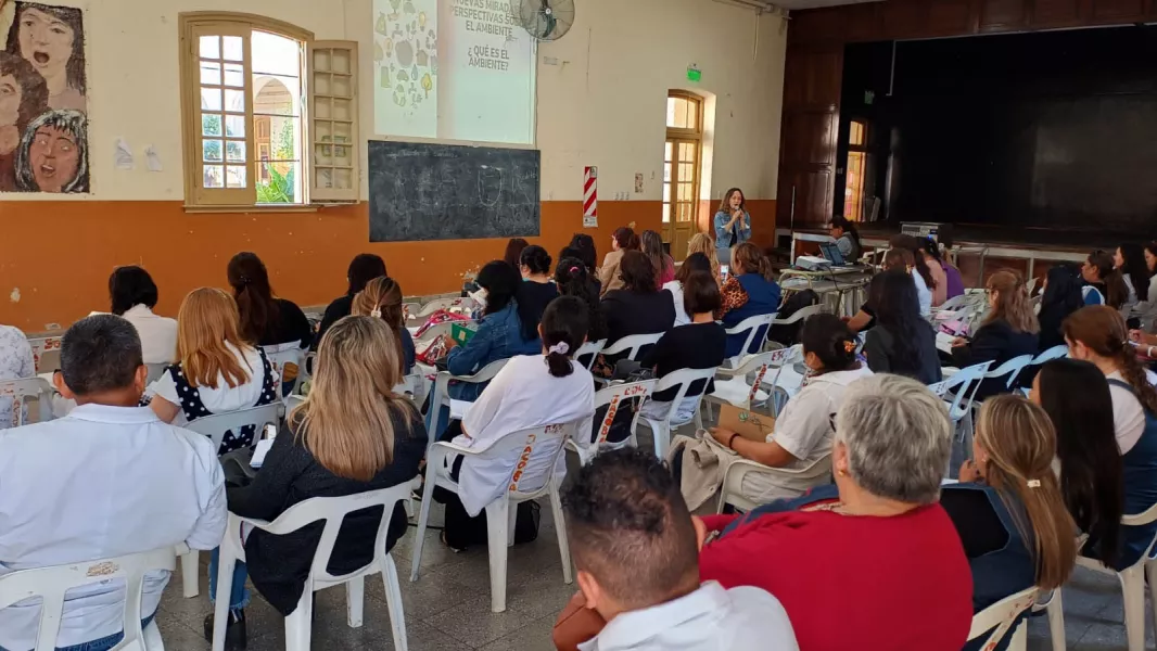 Primer taller de Educación Ambiental Integral para docentes de Escuelas Centinelas del Río Arenales