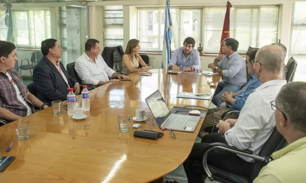 Presentan el proyecto de Ordenamiento Territorial de Bosques Nativos ante autoridades de la Cámara de Diputados