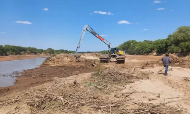 Recursos Hídricos evalúa las defensas en Santa Victoria Este