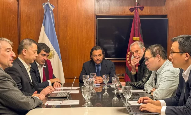 El Gobernador se reunió con empresarios del holding chino Fufeng Group, que evalúa una inversión de USD400 millones