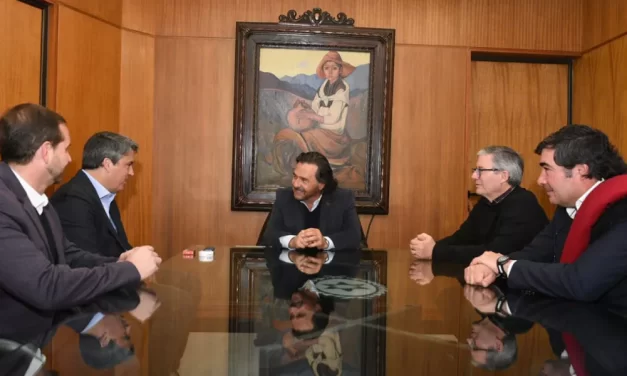 El Gobierno de Salta y Massalin Particulares reafirmaron su apoyo a la cadena productiva del tabaco de la Provincia
