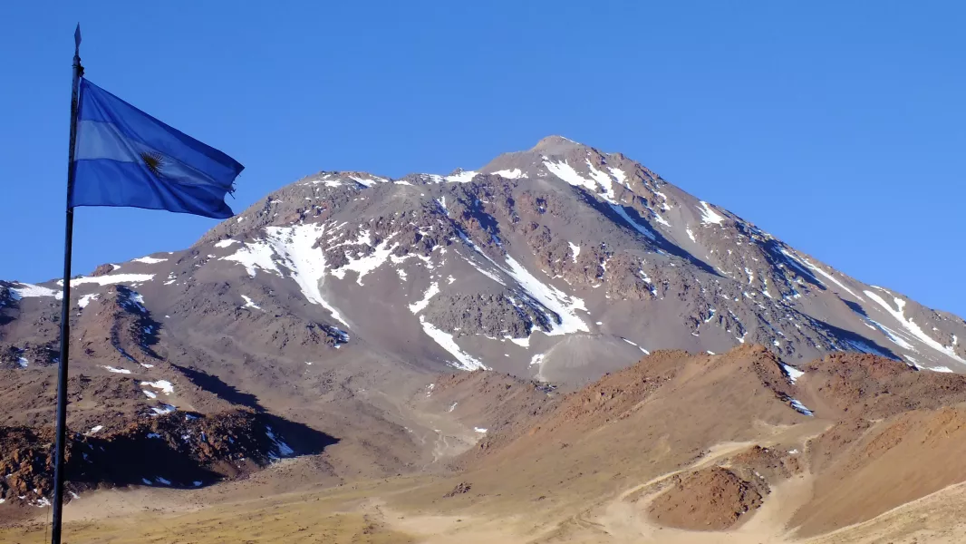 Salta y American Minerals formalizan convenio para evaluar el potencial geológico de tierras raras en territorio provincial