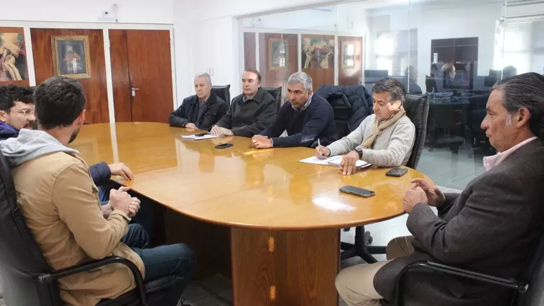 Evalúan perspectivas de exploración vinculadas a recursos uraníferos en la provincia