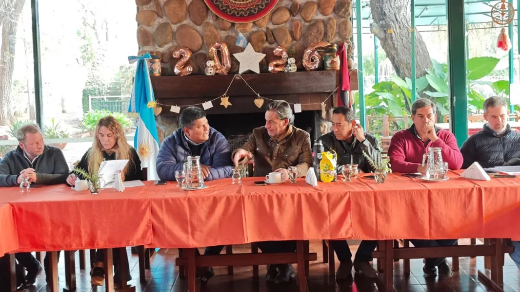 108648-el-gabinete-productivo-trabajo-junto-a-intendentes-del-valle-de-lerma 108648-el-gabinete-productivo-trabajo-junto-a-intendentes-del-valle-de-lerma