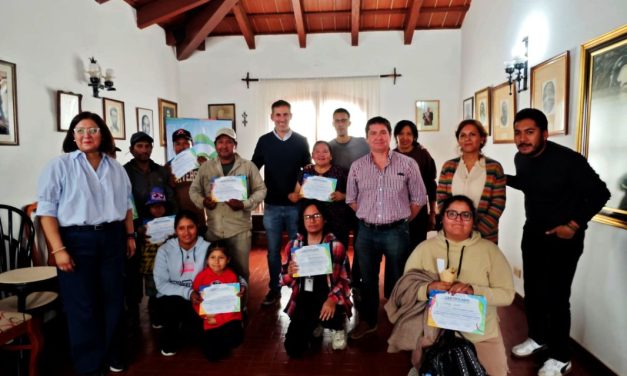 Productores y emprendedores de Cerrillos finalizaron una capacitación sobre agregado de valor